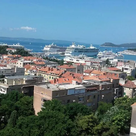 Sweet With Beautifull View Apartment Split